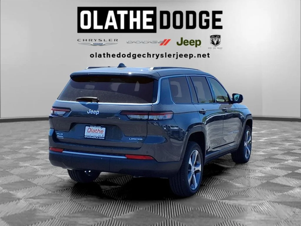 New 2026 Baltic Gray Metallic Clear-Coat Exterior Paint Jeep  image 28