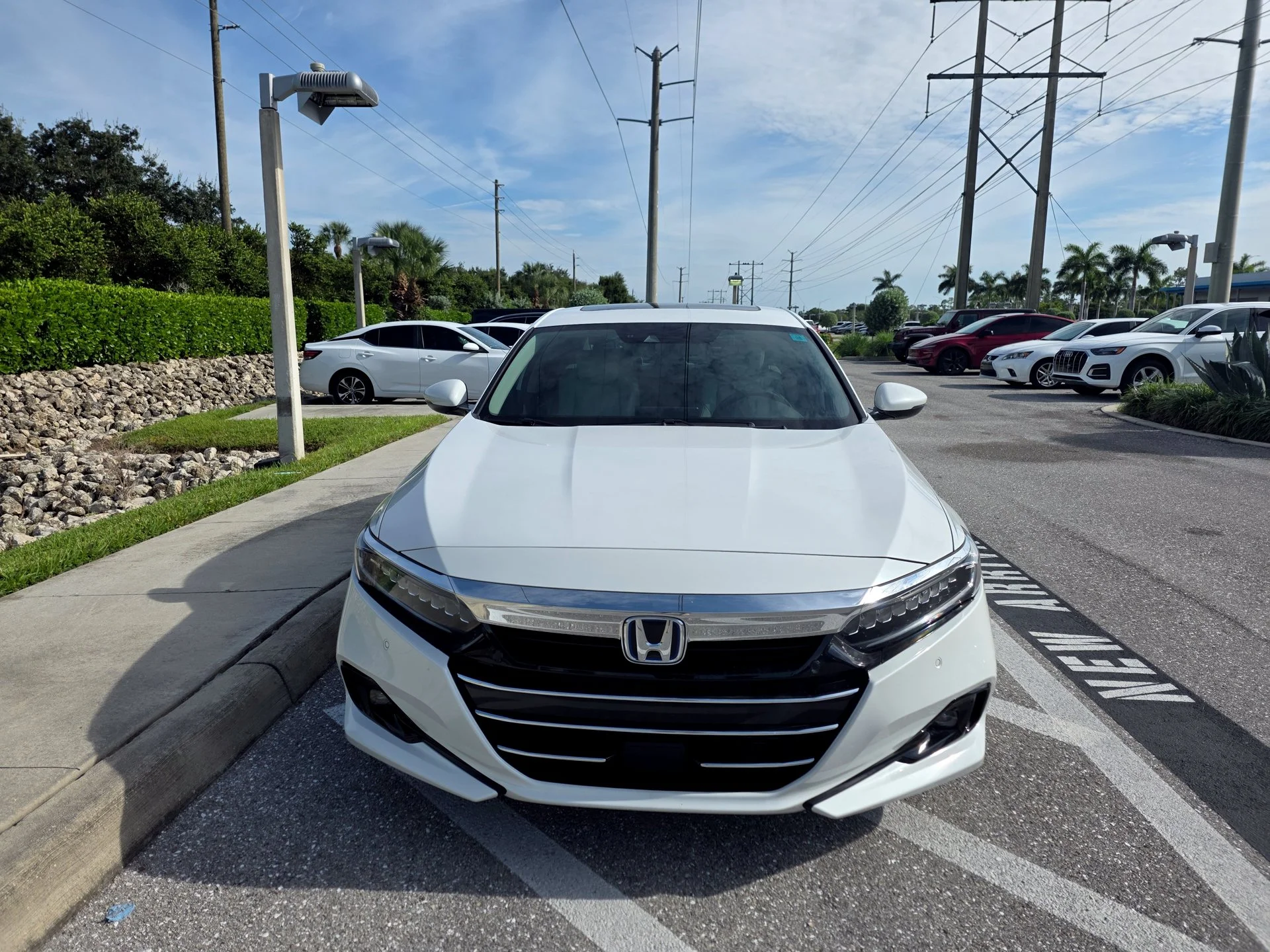Certified Used 2021 Platinum White Pearl Honda Touring image 2