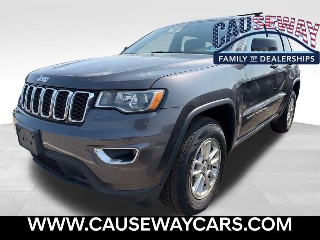 Used 2018 Gray Jeep Laredo E image 1
