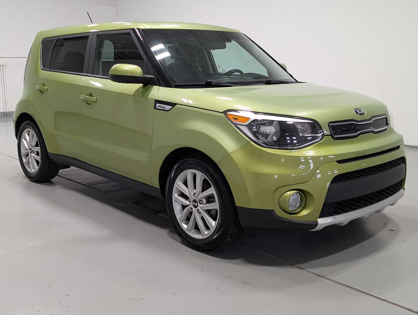 Used 2017 Alien II Kia + image 6