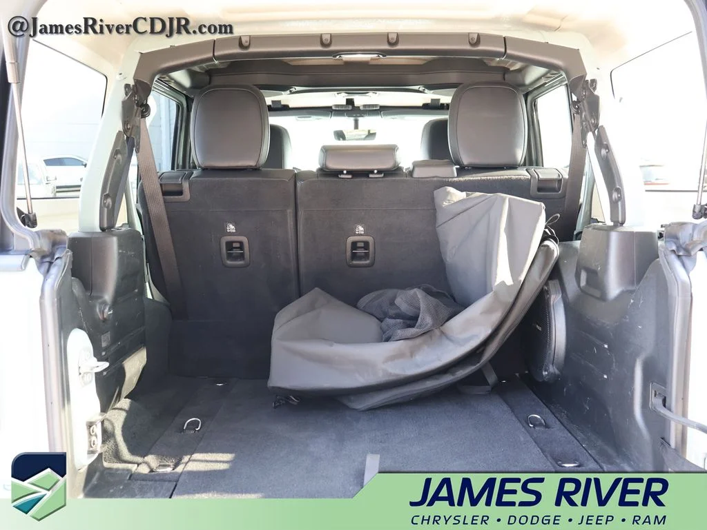 Used 2023 Gray Jeep Sahara 4xe image 14