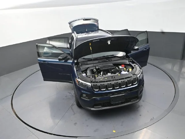 New 2026 Fathom Blue Pearl-Coat Exterior Paint Jeep Latitude image 29