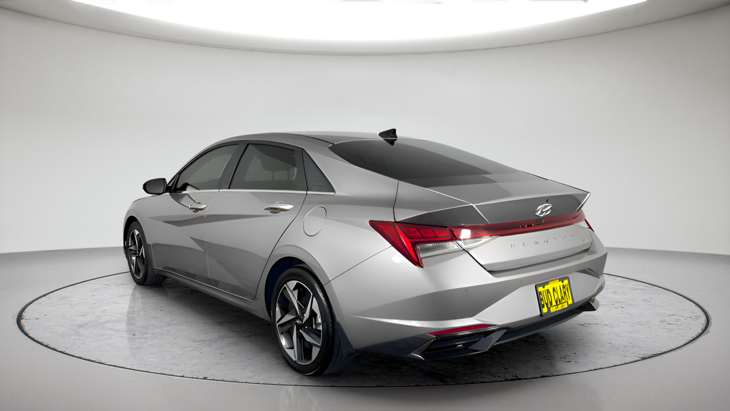 Used 2023 Fluid Metal Hyundai Limited image 5