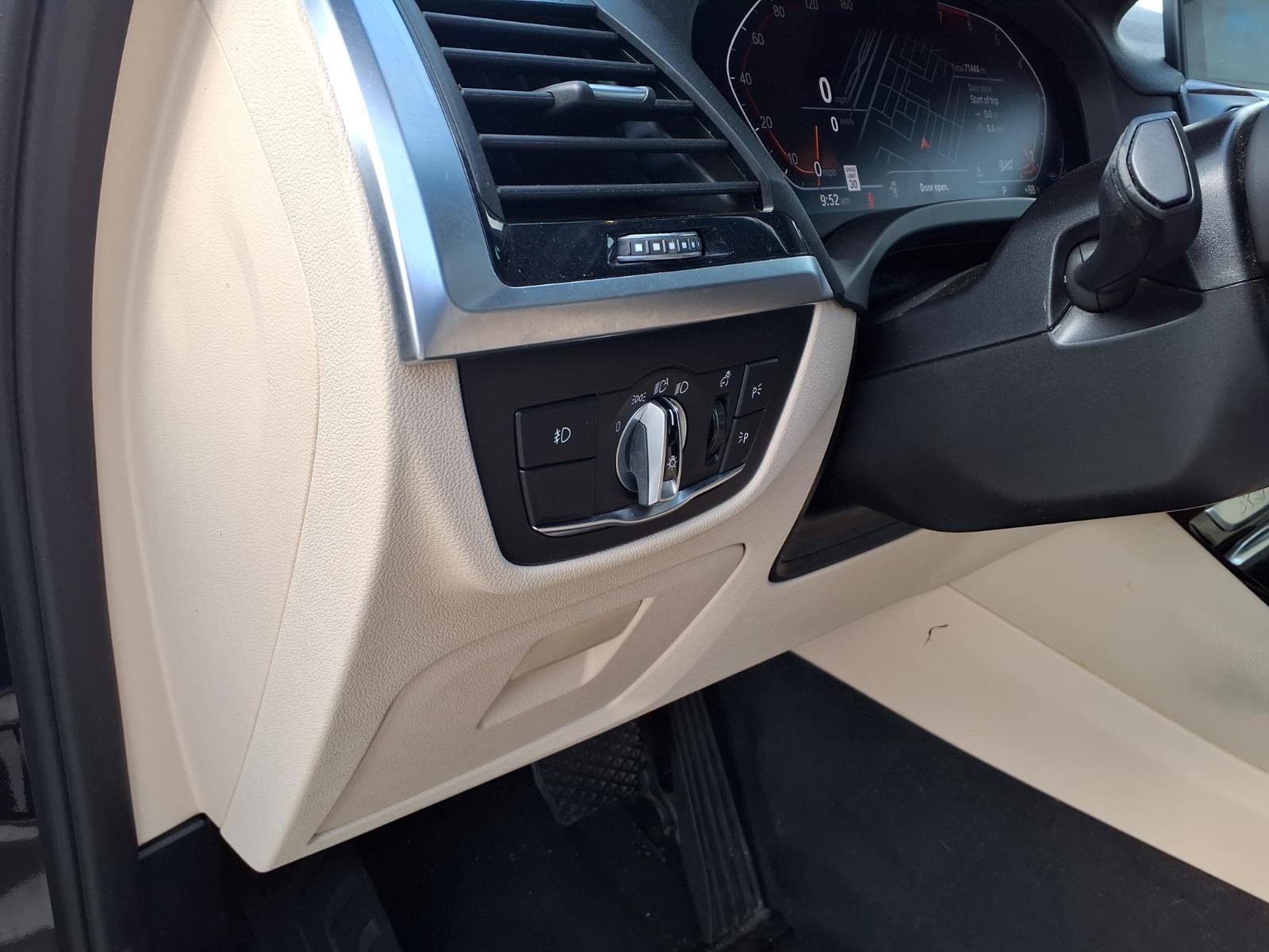 Used 2021 Jet Black BMW sDrive30i image 18
