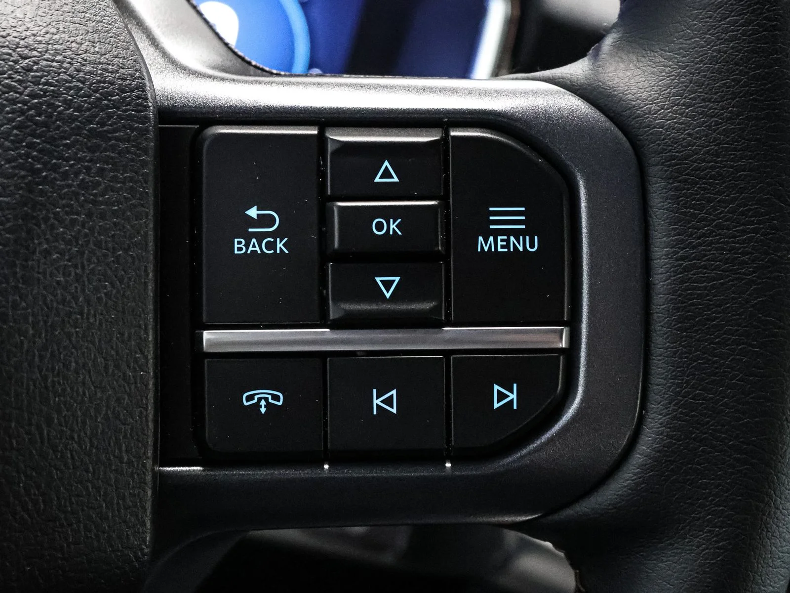 New 2026 Star White Metallic Tri-Coat Ford Lariat® image 36