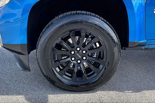 Used 2022 Blue GMC Elevation image 30