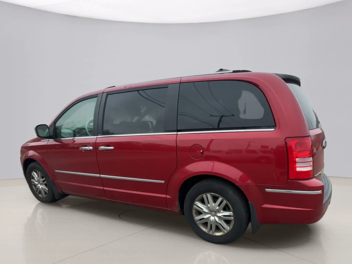 Used 2008 Red Chrysler LIMITED image 3
