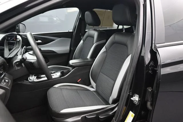Used 2024 Black Buick Preferred image 5