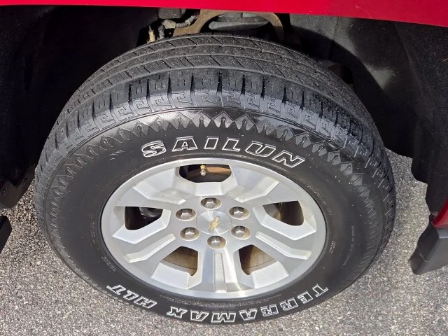 Used 2018 Red Chevrolet LT image 19