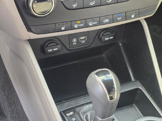 Used 2016 Silver Hyundai Sport image 25