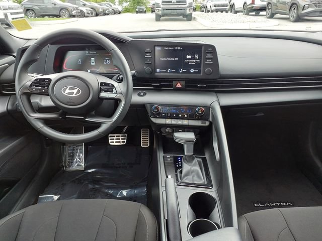 Certified Used 2025 Intense Blue Hyundai SEL Sport image 12