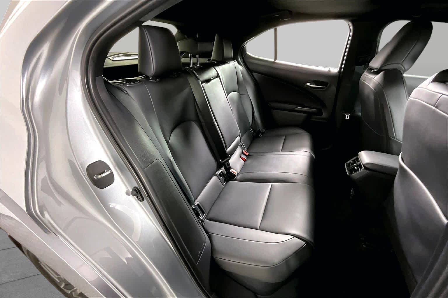 Used 2025 Iridium Lexus Premium image 19