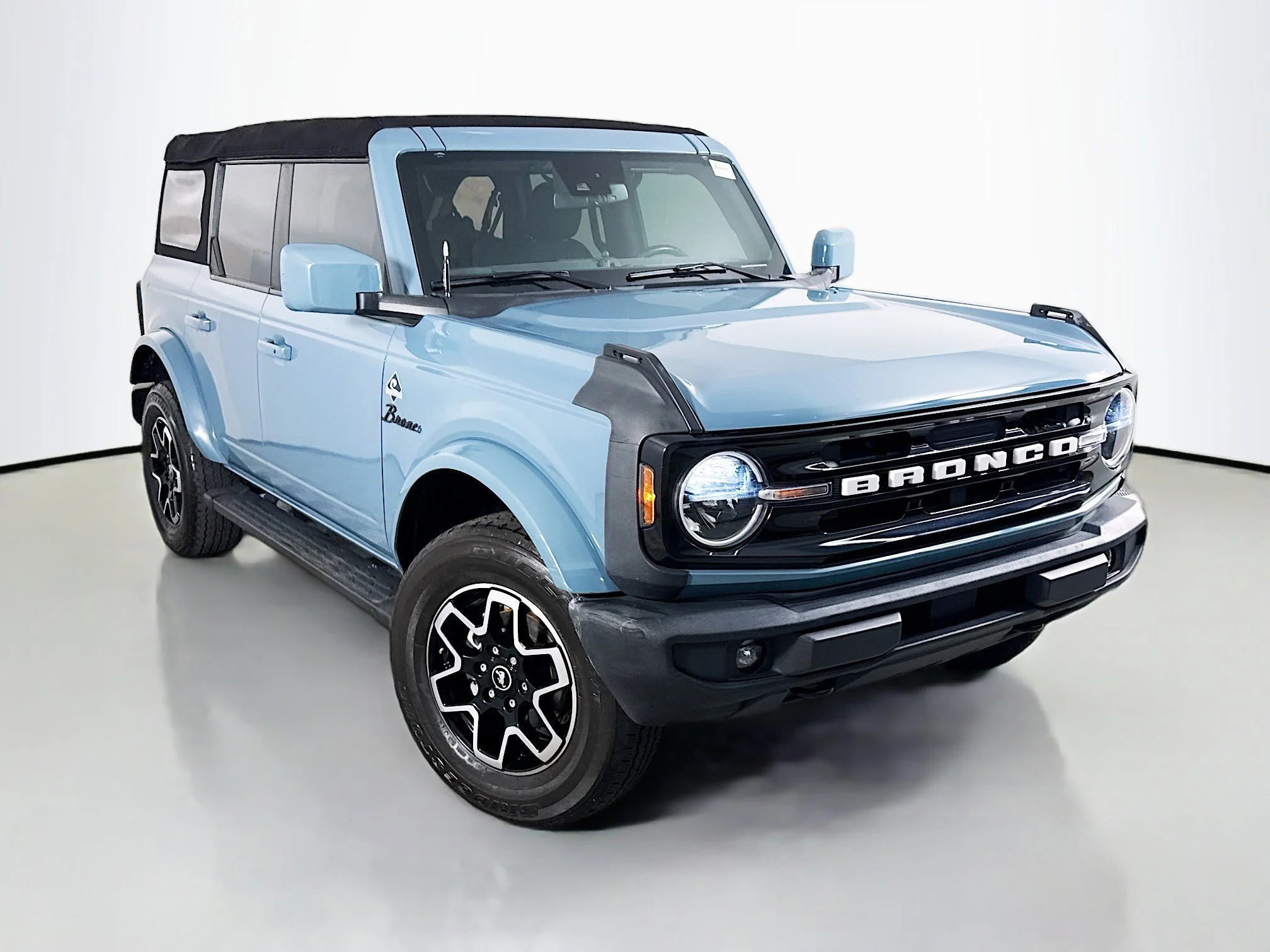 2023 Ford Bronco Outer Banks 4x4's photo