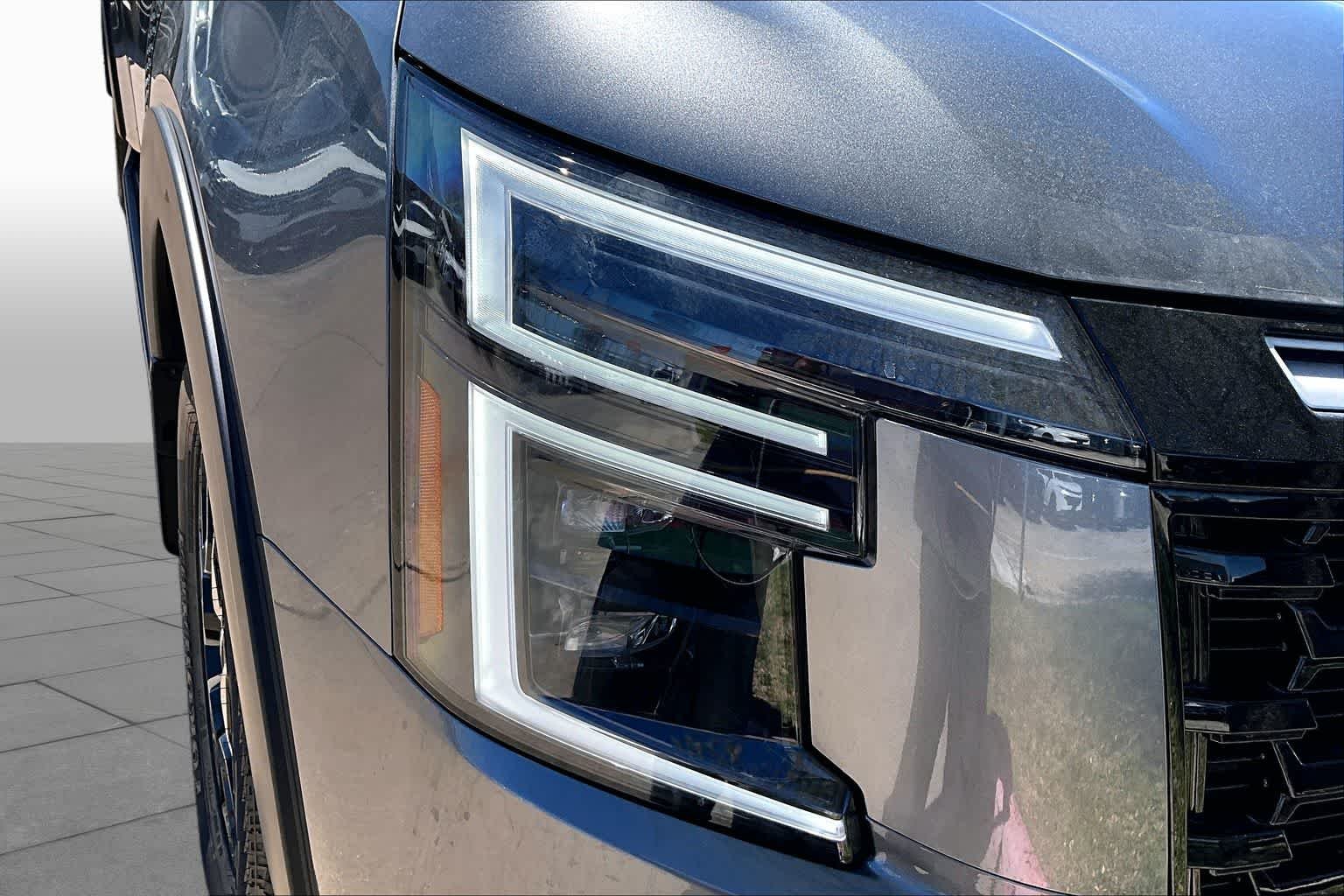 New 2026 Gun Metallic / Super Black Two-tone Nissan PRO-4X image 19