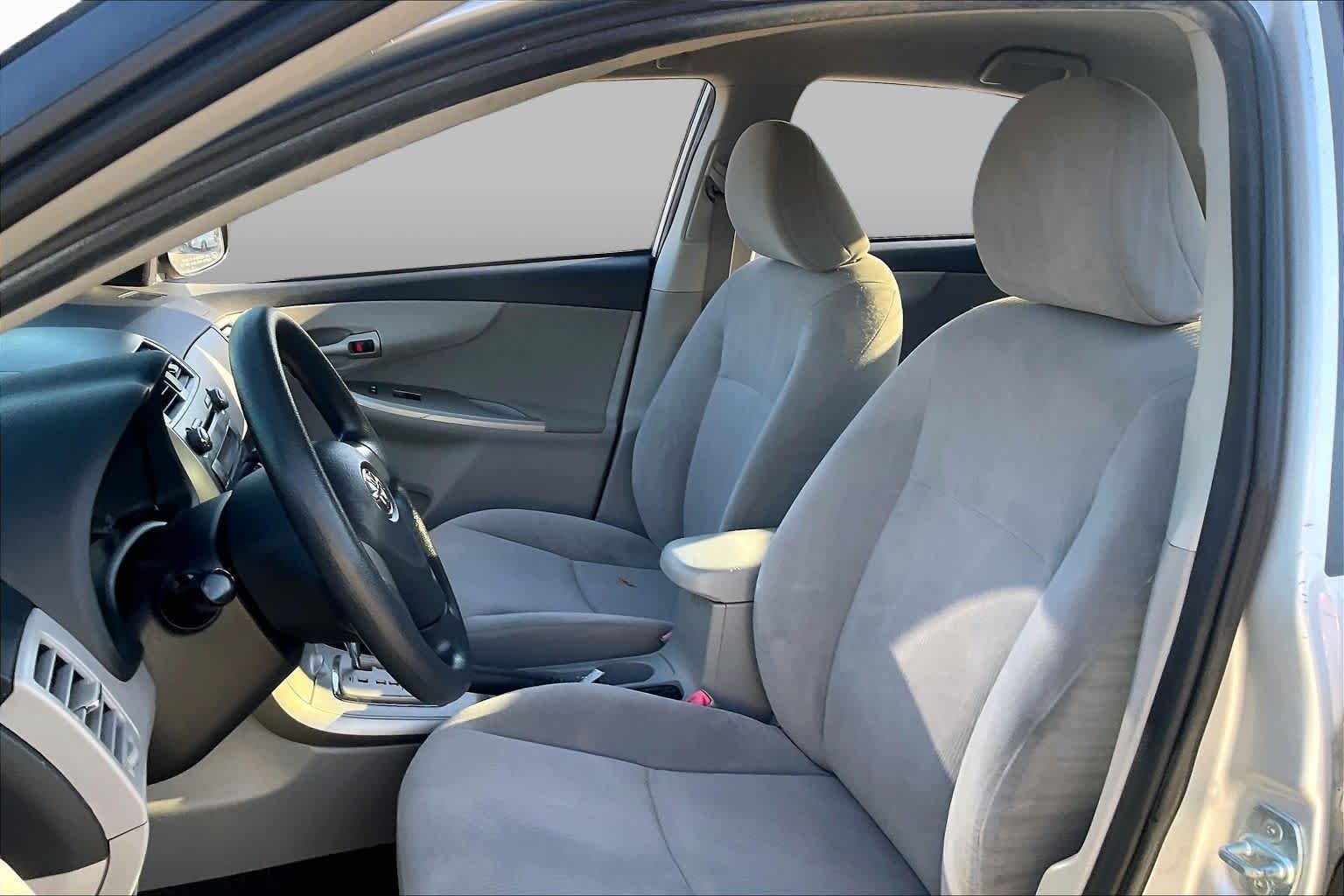 Used 2011 Classic Silver Metallic Toyota LE image 7