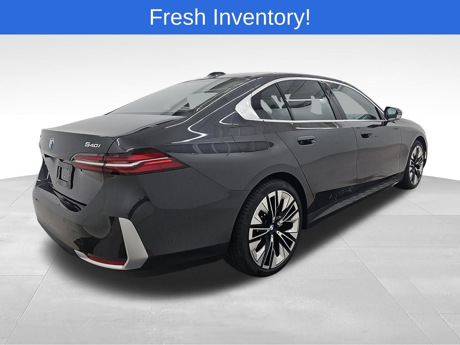 Certified Used 2026 Dark Graphite Metallic BMW 540i xDrive image 4