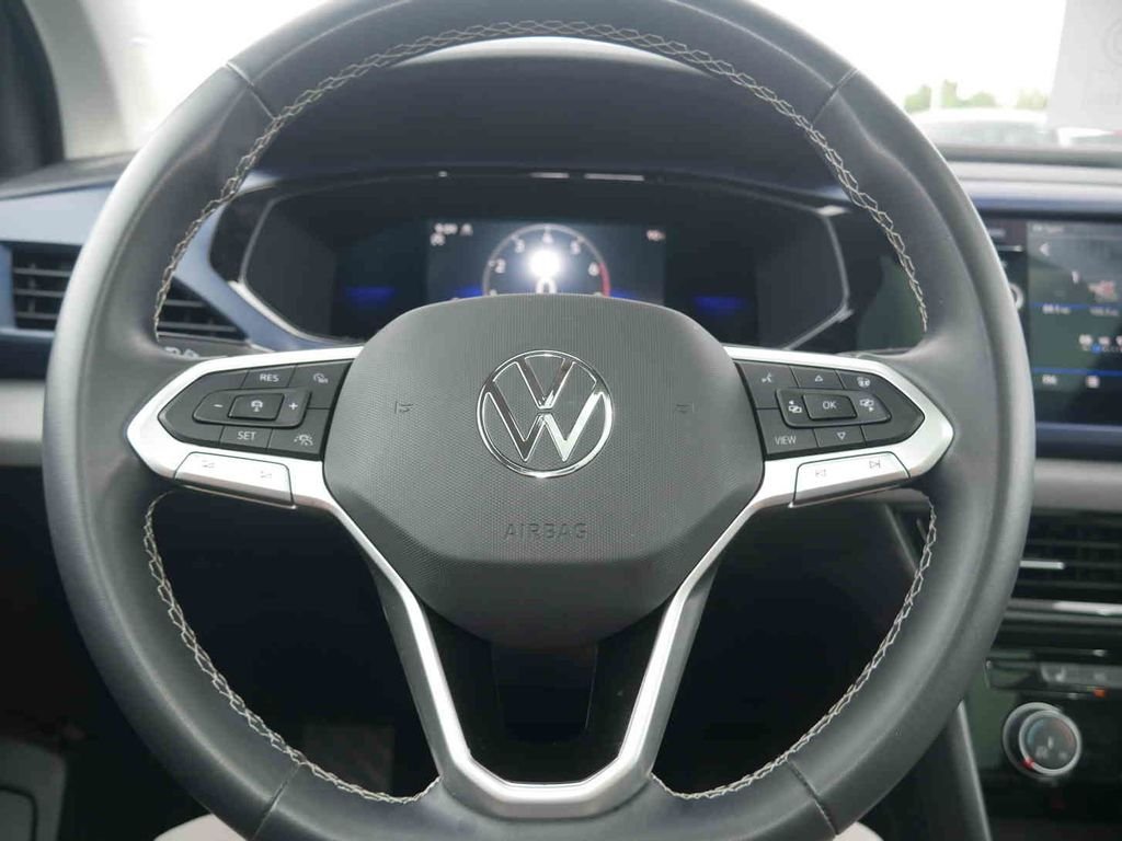 Used 2023 Gray Volkswagen 1.5T SE image 31