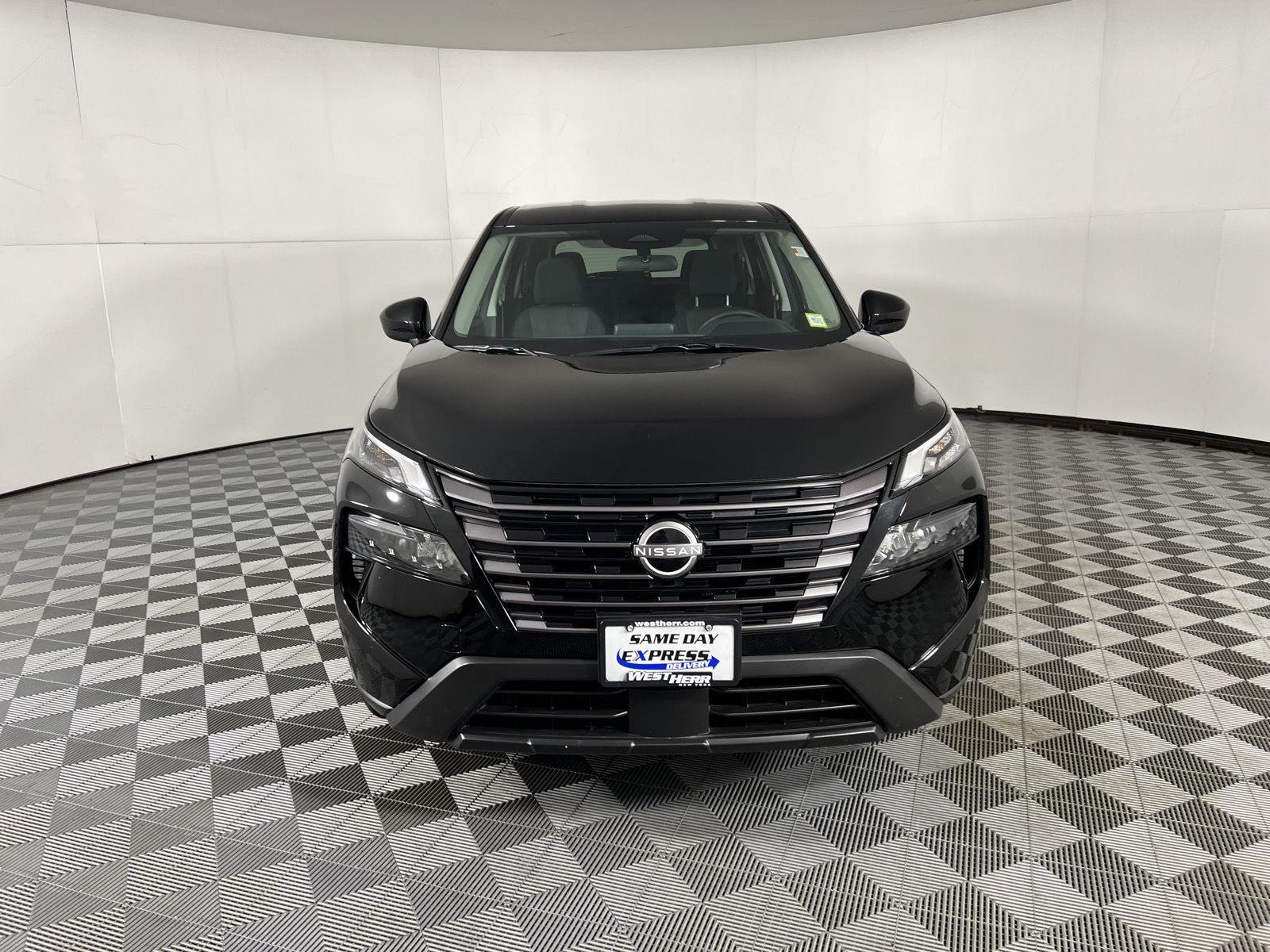 Certified Used 2026 Super Black Nissan SV image 2