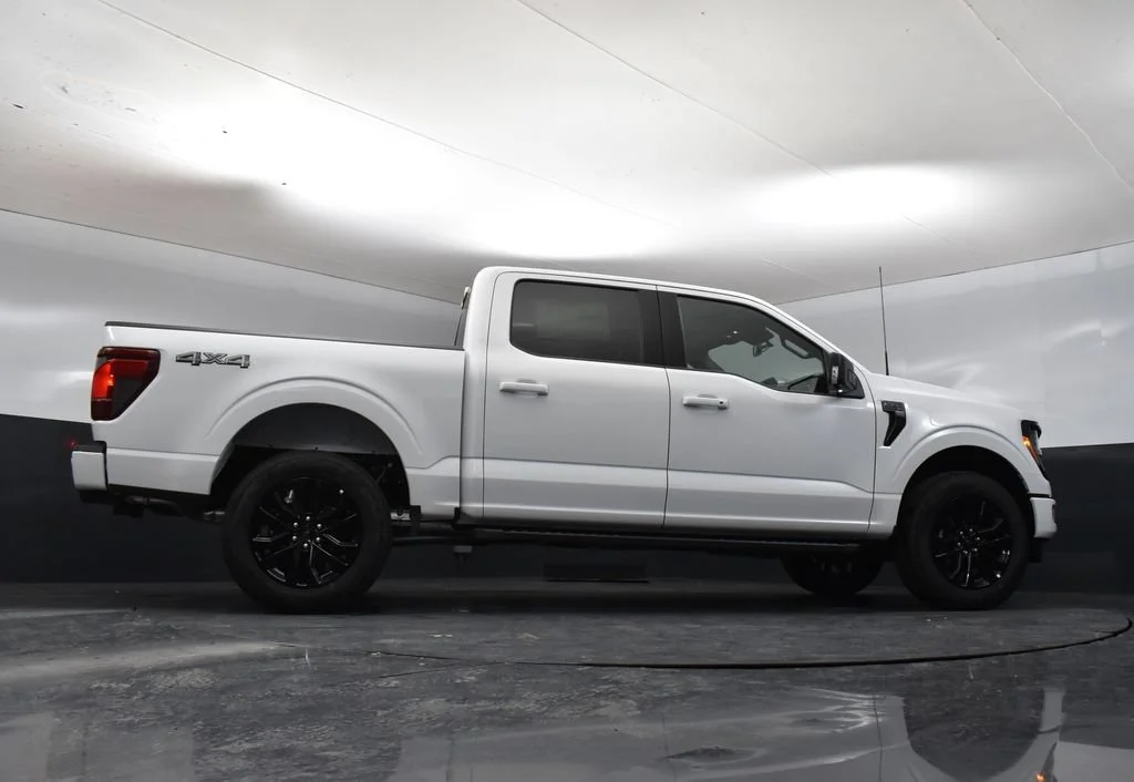 New 2026 Oxford White Ford XLT image 42