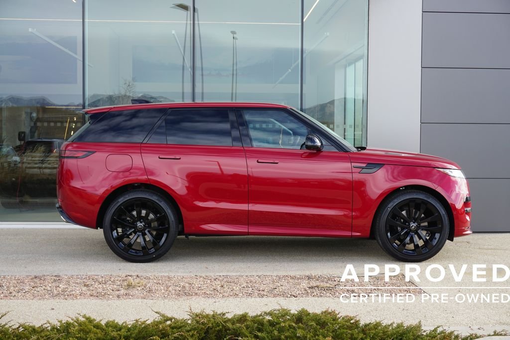 Certified Used 2025 Firenze Red Metallic Land Rover Dynamic SE image 7