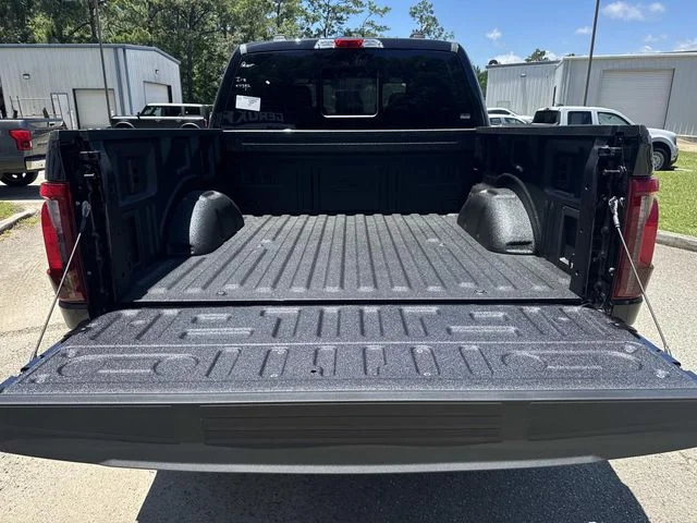 New 2026 Agate Black Metallic Ford XLT image 17