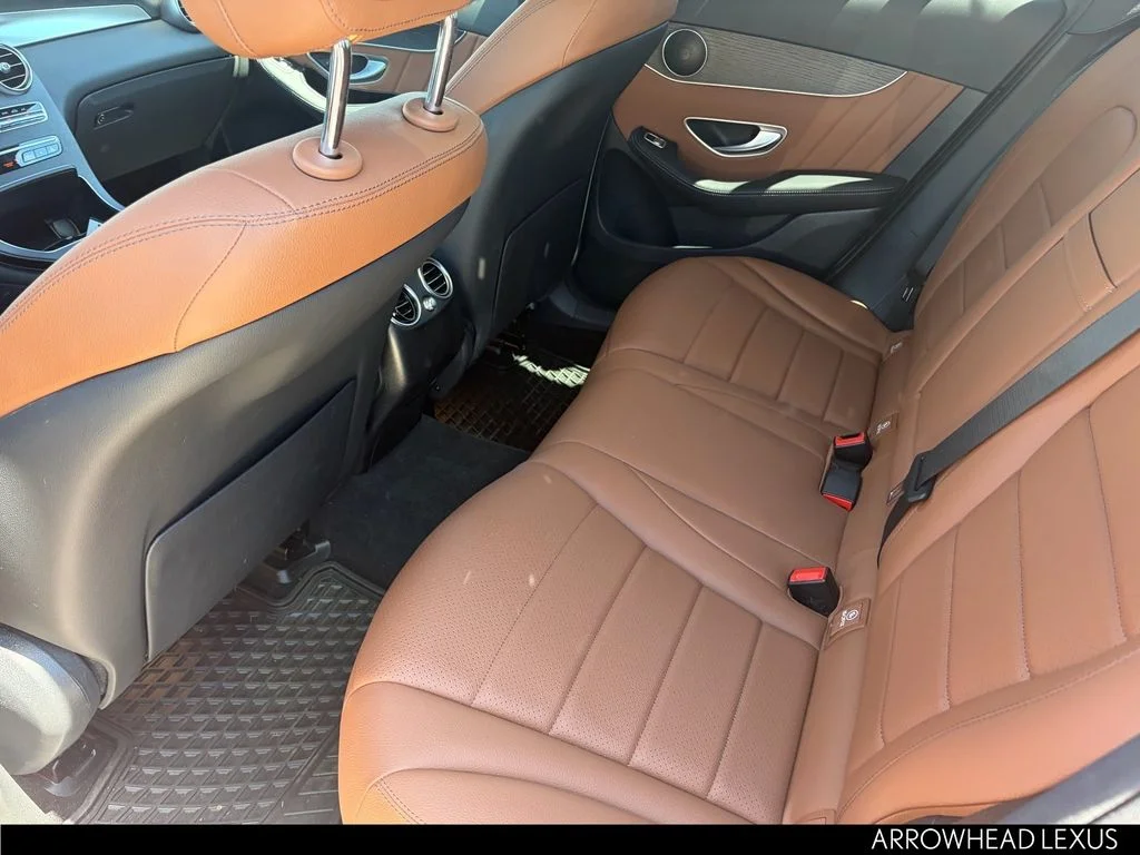 Used 2022 Red Mercedes-Benz GLC 300 image 29
