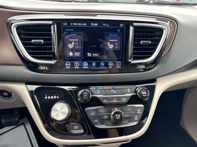 Used 2019 Crystal Metallic Chrysler Touring L Plus image 15