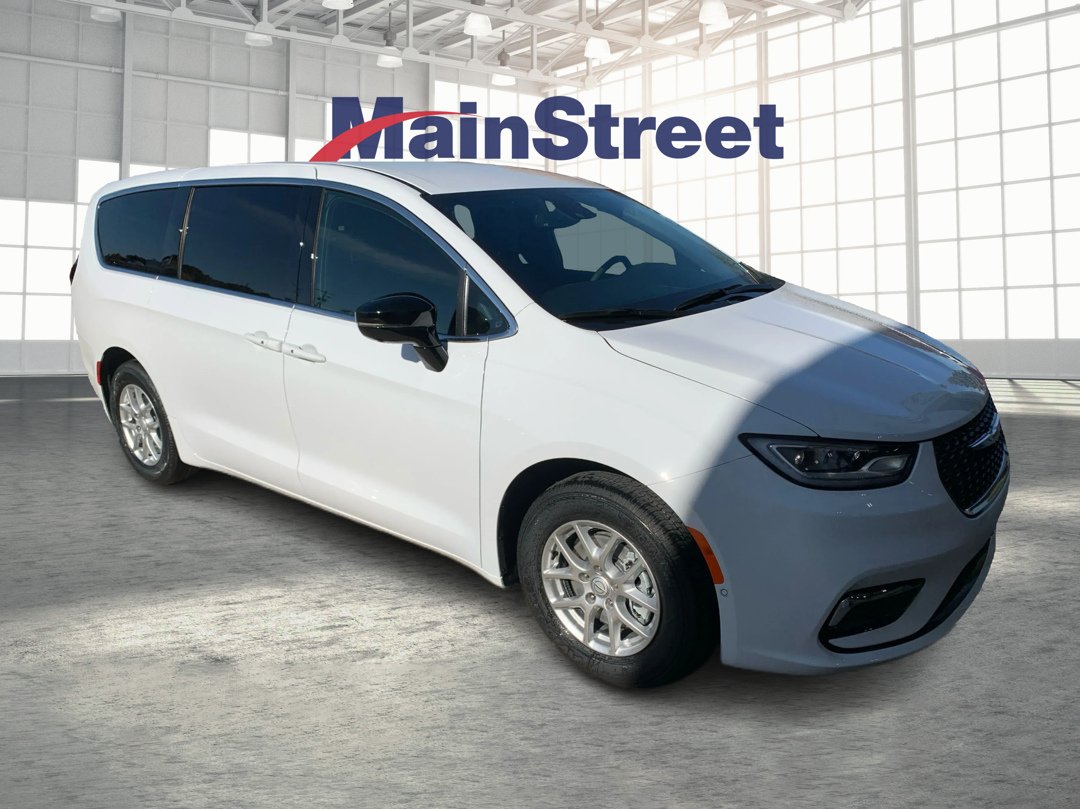 New 2026 Bright White Clear-Coat Exterior Paint Chrysler Select image 7