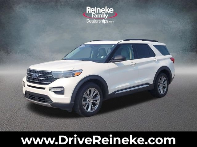 Used 2022 White Metallic Ford XLT image 1