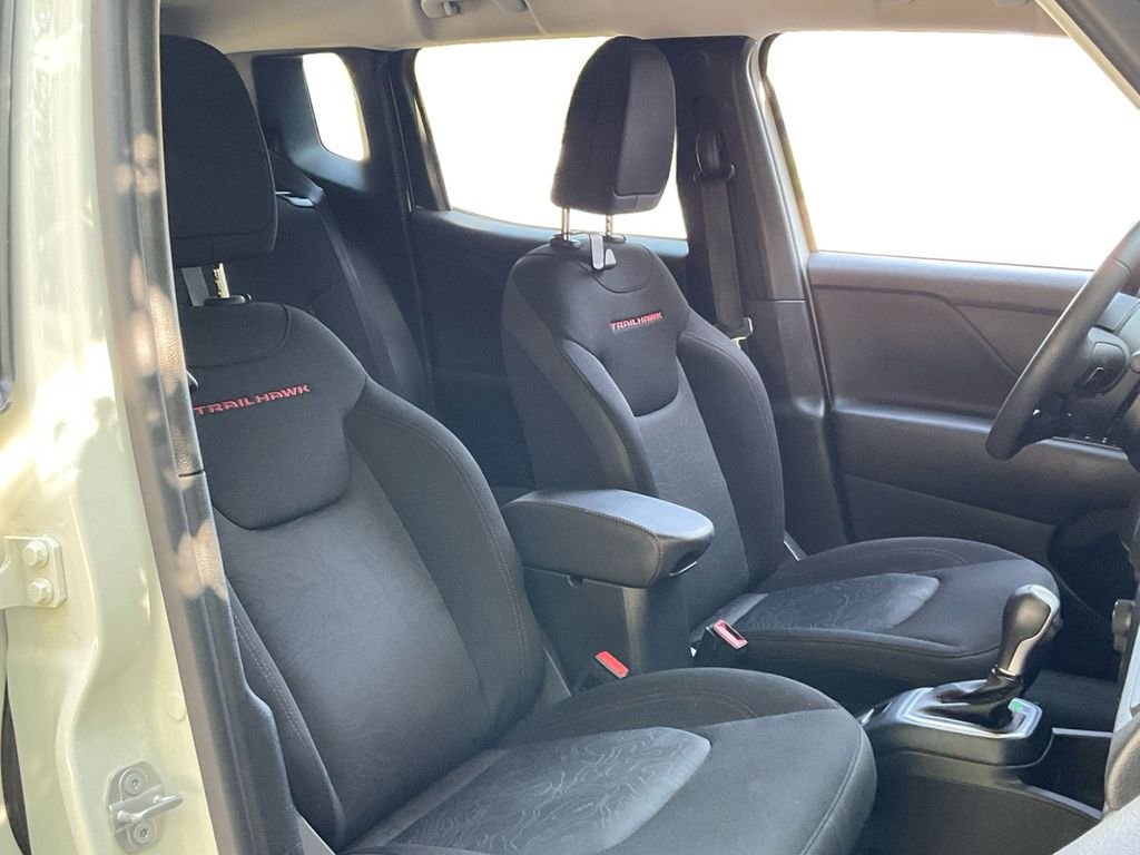 Used 2023 White Jeep Trailhawk image 26