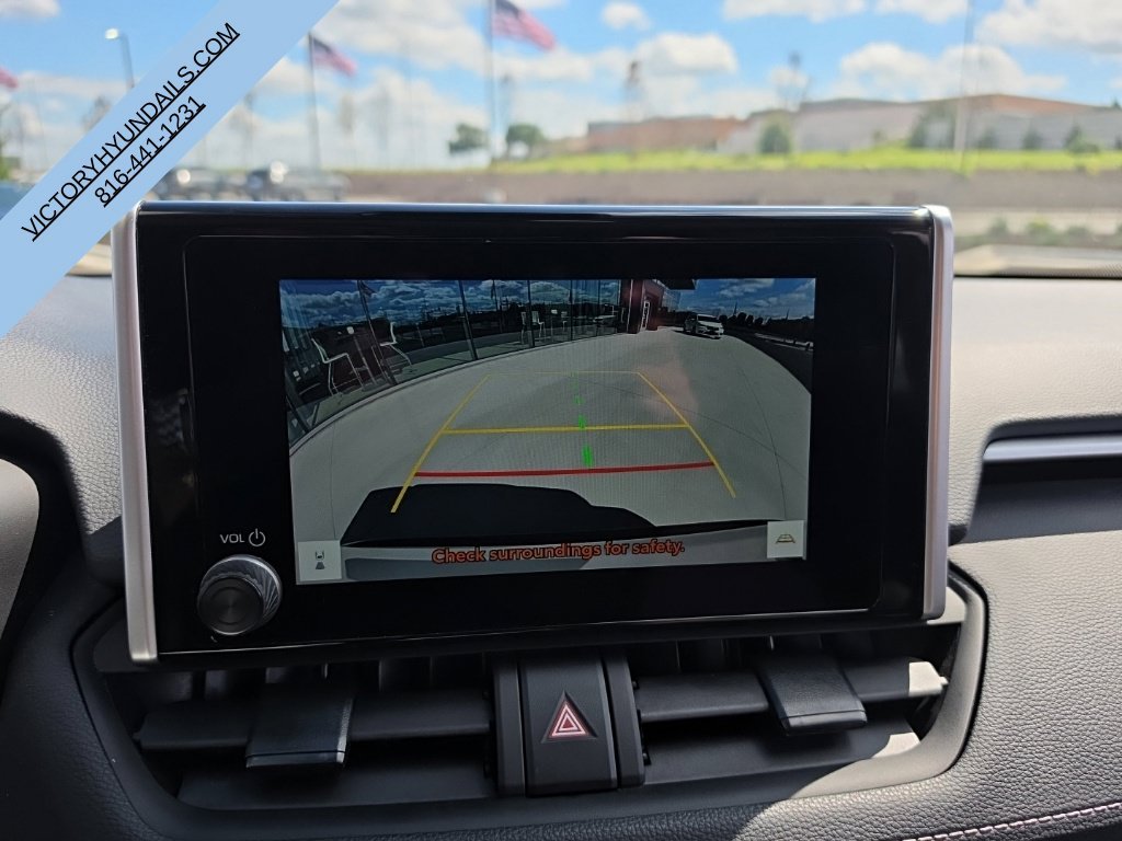Used 2025 White Toyota XLE image 17