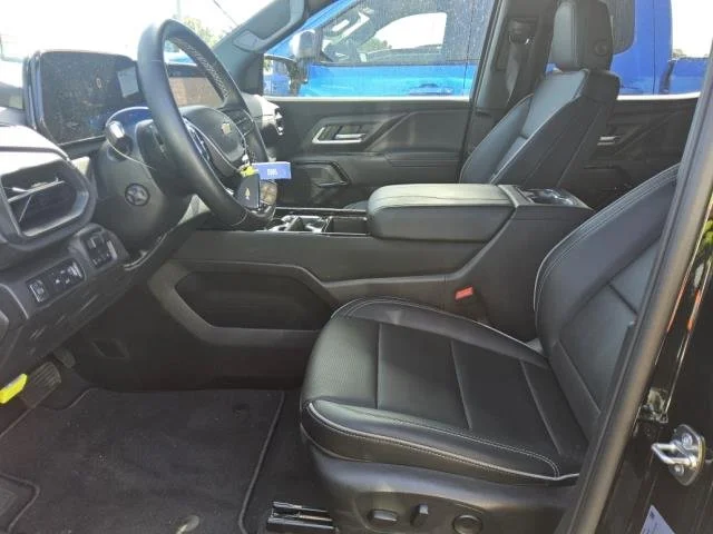 Used 2025 Black Chevrolet LT - Extended Range image 14