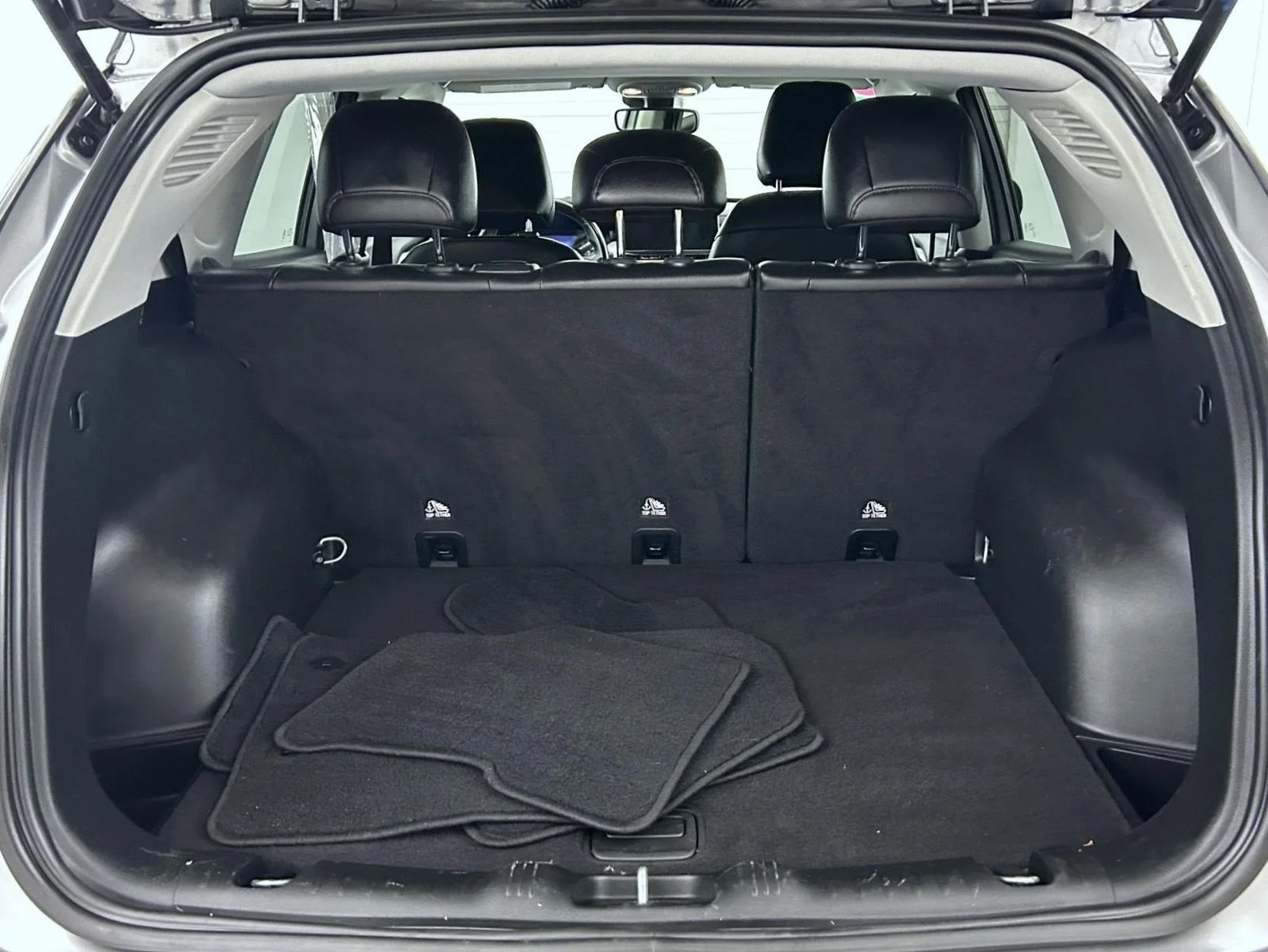 Used 2022 Silver Jeep Limited image 22