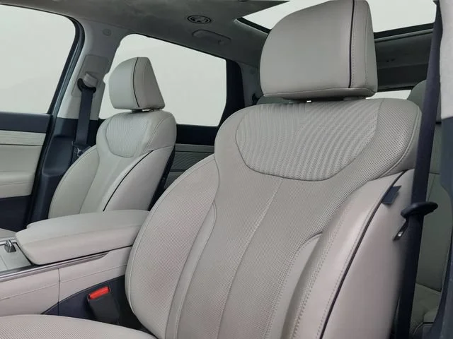 Used 2024 Gray Hyundai Calligraphy image 20