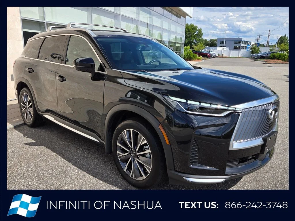 Certified Used 2026 Black INFINITI LUXE image 16