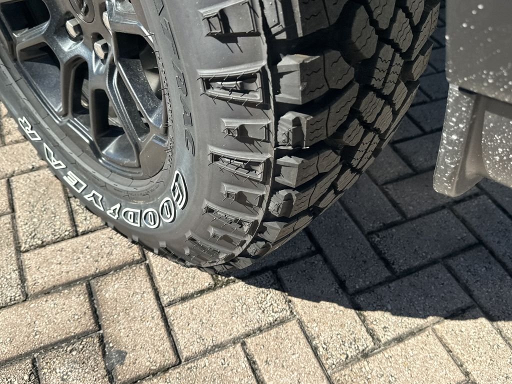 New 2026 Bright White Clear-Coat Exterior Paint RAM Rebel image 14