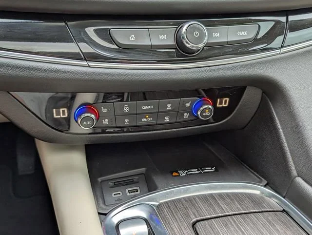 Used 2024 Ebony Twilight Metallic Buick Avenir image 10