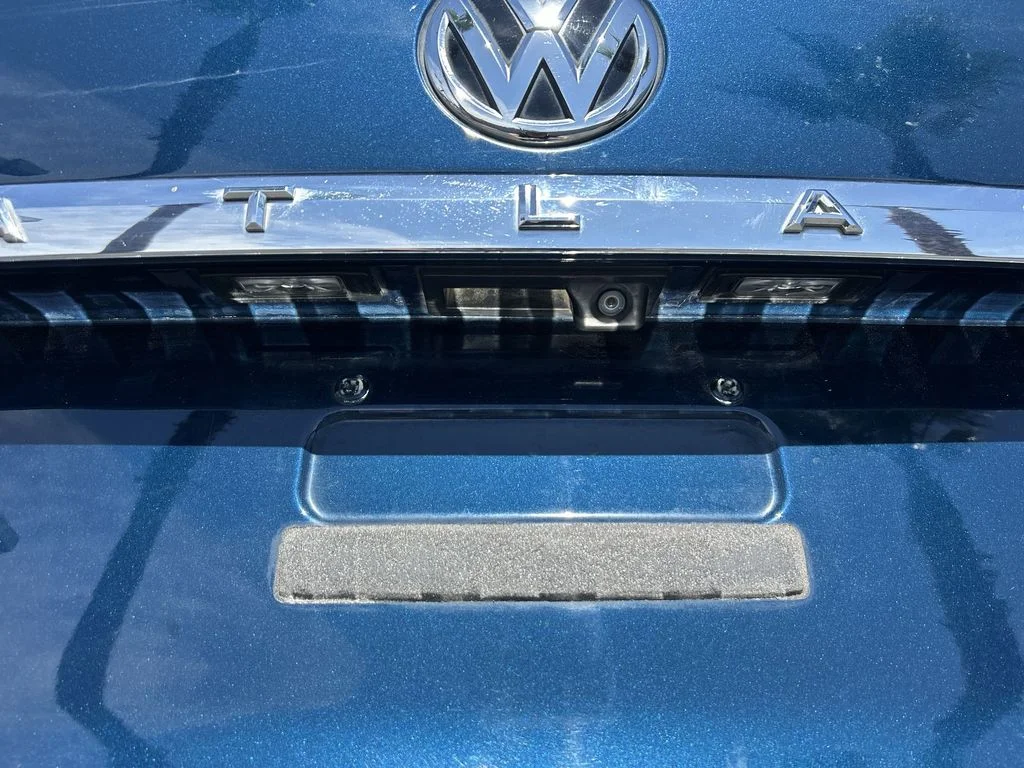 Used 2019 Blue Volkswagen SEL image 29