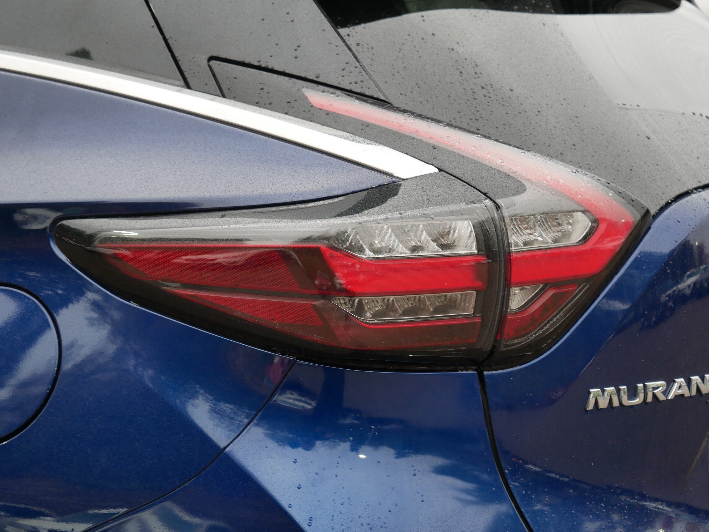 Certified Used 2019 Deep Blue Pearl Nissan Platinum image 17