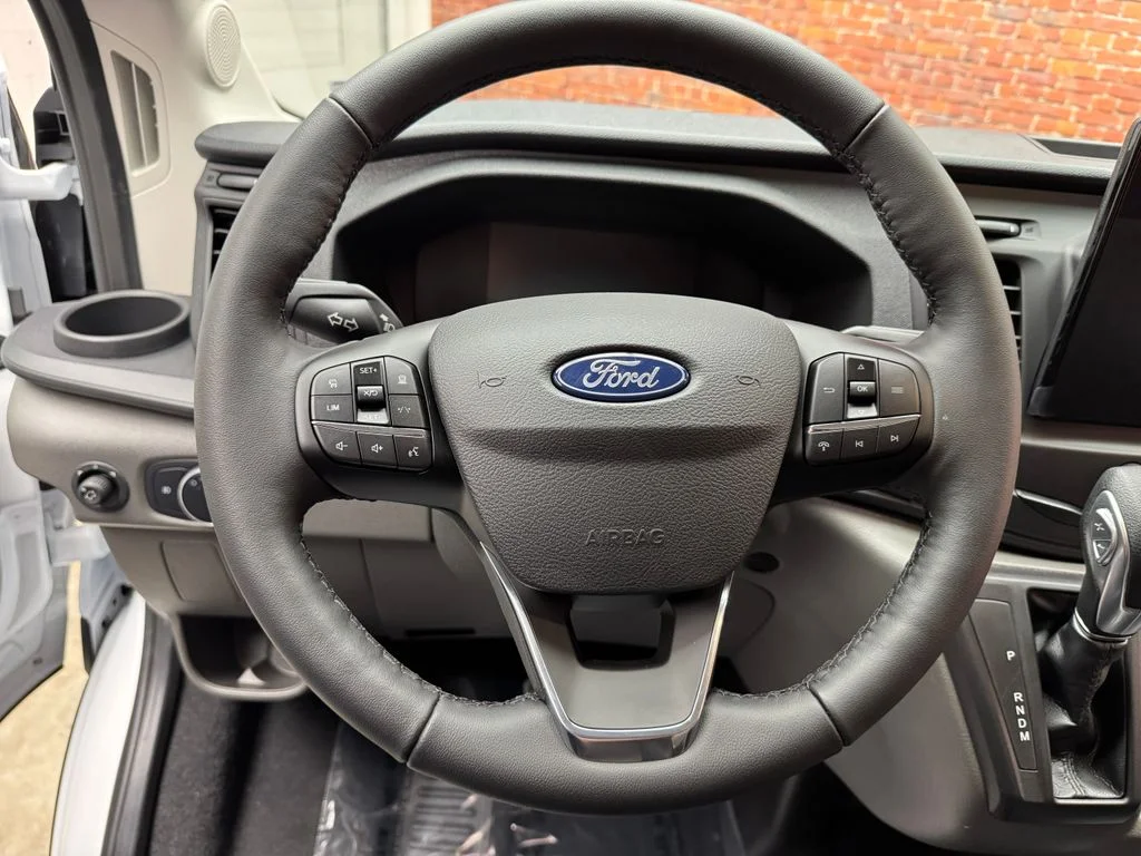 New 2026 Oxford White Ford Cutaway image 15