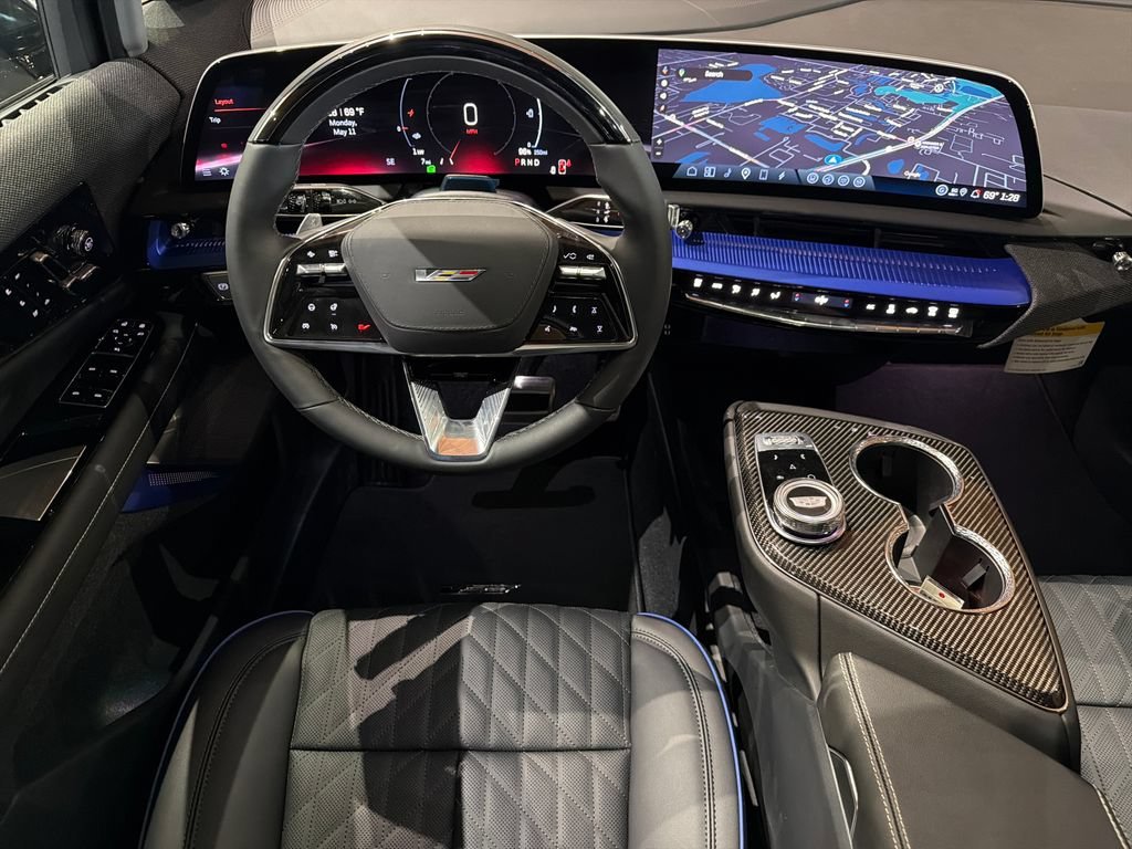 2026 Cadillac OPTIQ V-Series - Photo 13