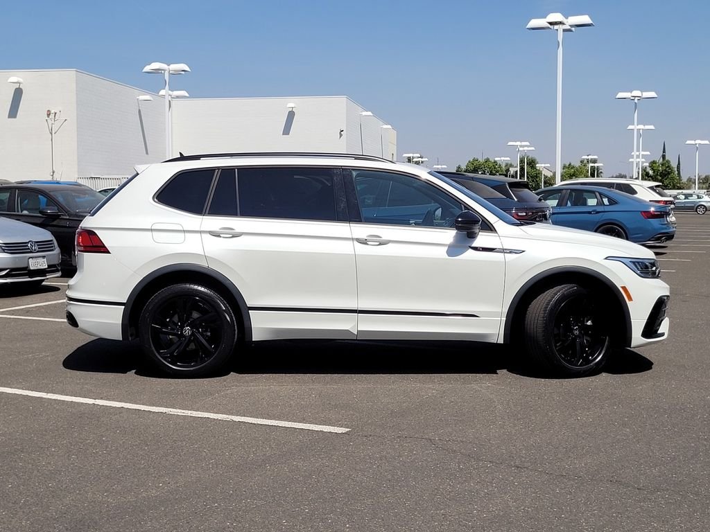 Certified Used 2024 White Volkswagen 2.0T SE R-Line Black image 5