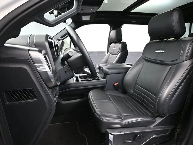 2025 Ford F-250 Super Duty Platinum - Photo 25