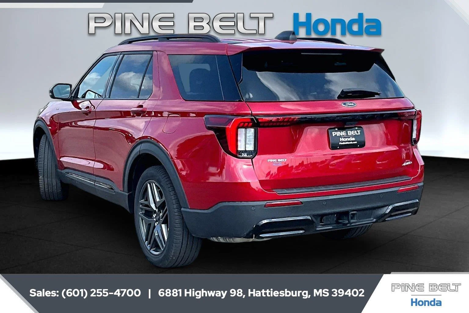 Used 2025 Rapid Red Metallic Tinted Clearcoat Ford ST-Line image 2