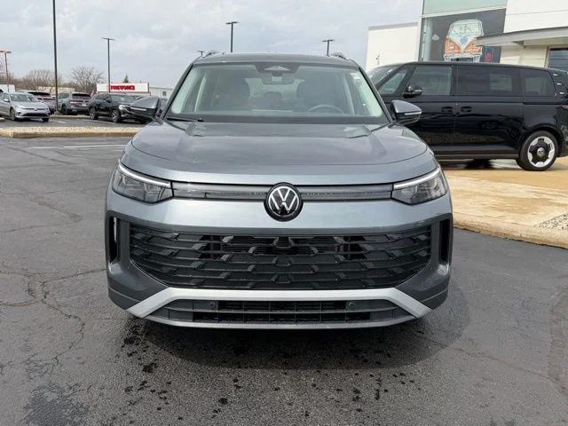New 2026 Silver Volkswagen 2.0T SE image 2