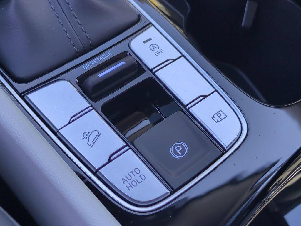 New 2026 Black Hyundai SEL Premium FWD image 31