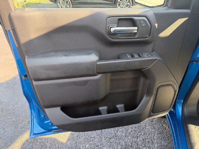 Used 2022 GLACIER BLUE METALLIC Chevrolet Custom image 10