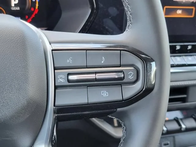 2026 Chevrolet Colorado LT - Photo 18