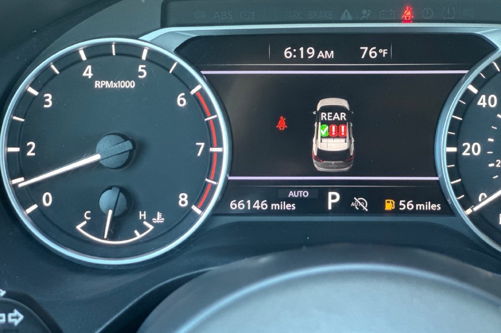 Used 2024 Silver Nissan S image 32