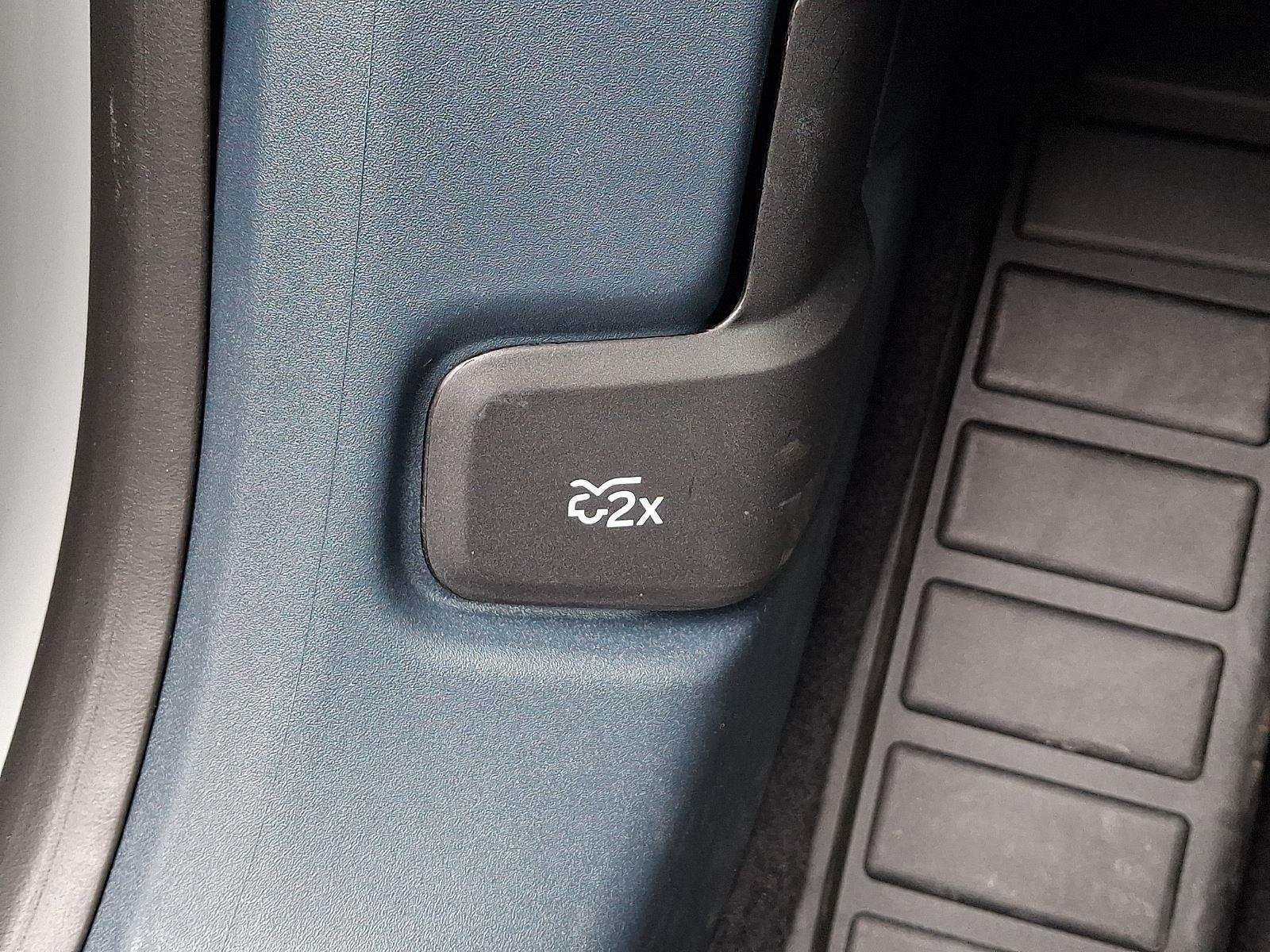 New 2026 Space White Metallic Ford XLT image 17